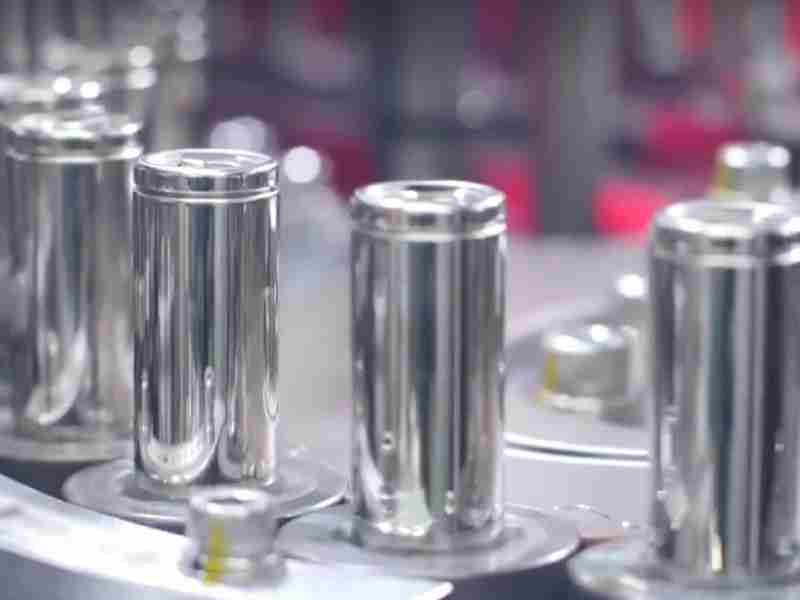 Sostituire una batteria Tesla