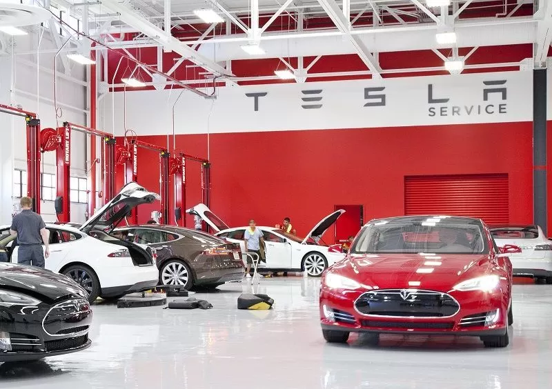 service tesla